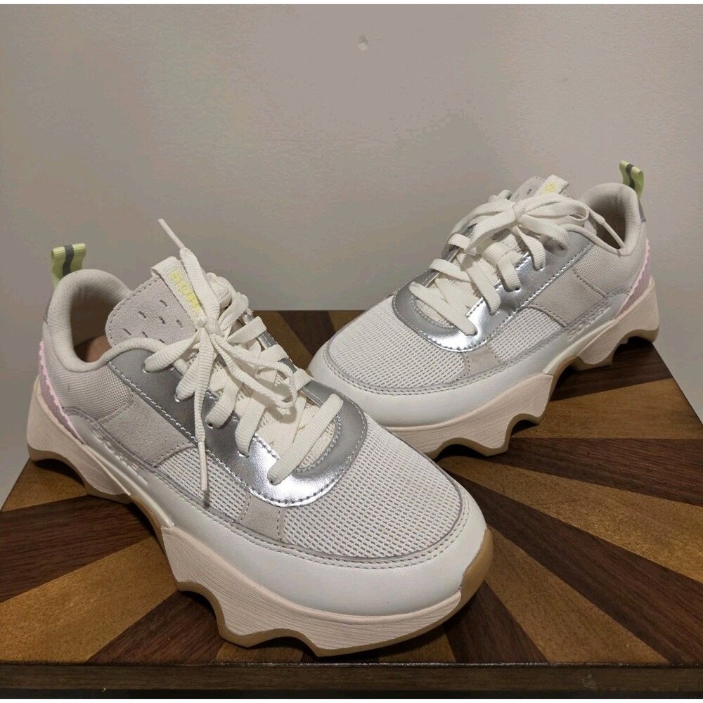 Sorel Kinetic Impact II Wonder Lace Womens 8 White Pink Sneakers Shoes Athletic